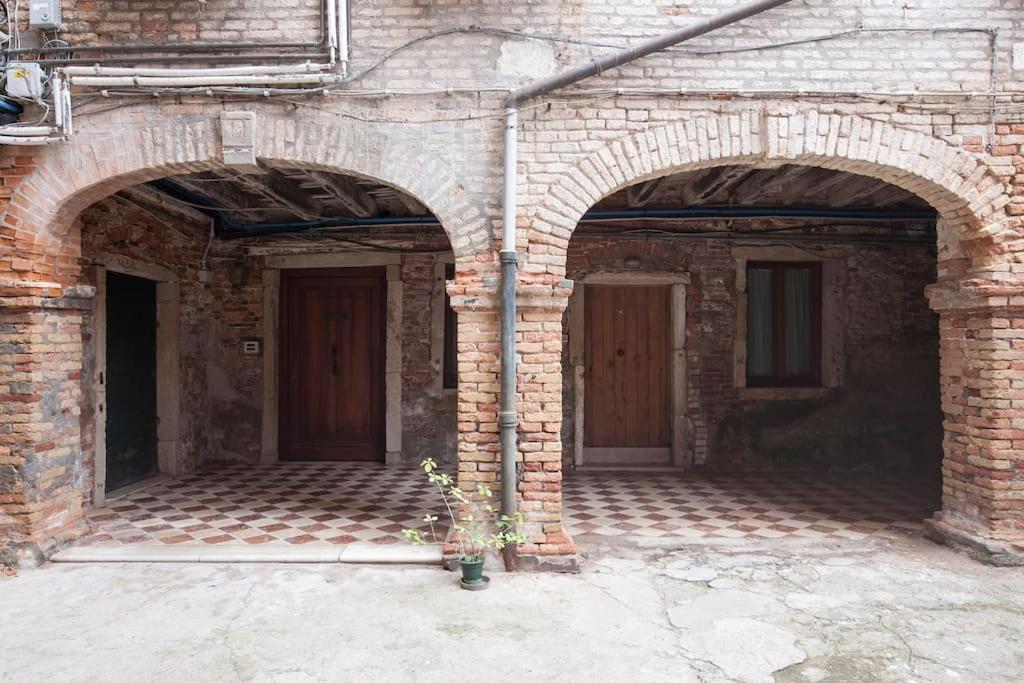 Bauhaus Venice Apartment Exterior foto